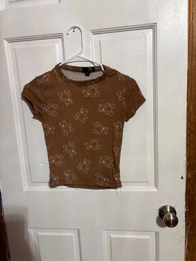 Brown Ribbed Tee with Cute Outline Bear Print